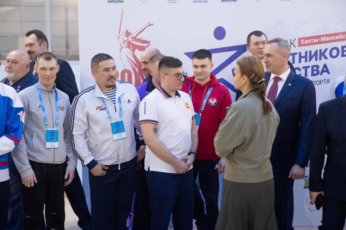 Ветеран СВО из Омской области встретился с заместителем министра обороны РФ Фото: фонд "Защитники Отечества"