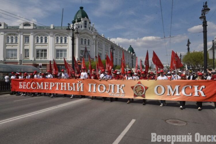 Виталий Хоценко пройдет в колонне «Бессмертного полка» по улицам Омска Фото: Сергей Сапоцкий