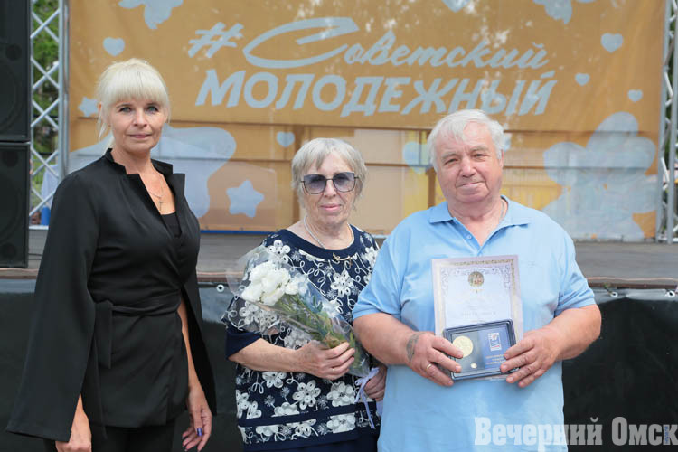 По жизни - вместе: в Советском парке прошёл яркий праздник, посвящённый Дню семьи, любви и верности