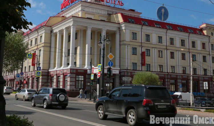 Трюфели и заливное из рябчиков: что можно было найти в меню первых омских ресторанов
