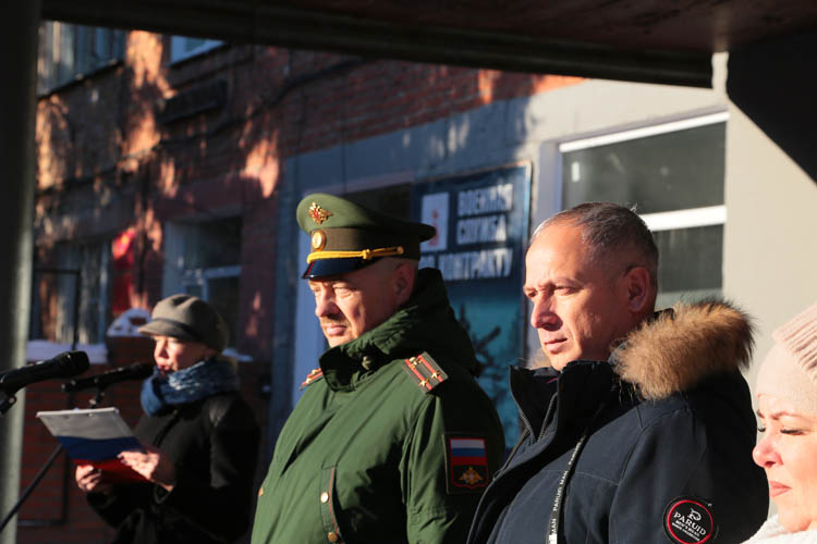 Омских призывников торжественно проводили на службу