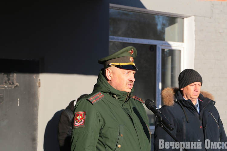 Омских призывников торжественно проводили на службу