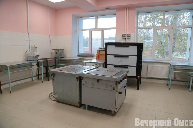 В Омске открыли обновленный лицей № 29 после капитального ремонта