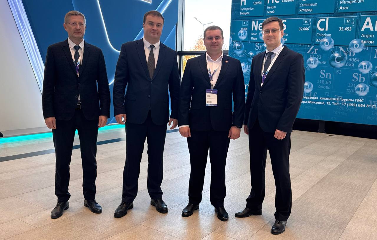 Виталий Хоценко возглавил делегацию Омского региона на Петербургском международном газовом форуме Фото: предоставлено пресс-службой губернатора и правительства Омской области