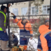 В Омске меняют разбитые стекла на остановках Фото предоставлено администрацией Омска