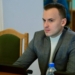 Участник кадрового проекта «ПРОдвижение героев» знакомится с работой Омского горсовета и мэрии Фото: Владимир Казионов