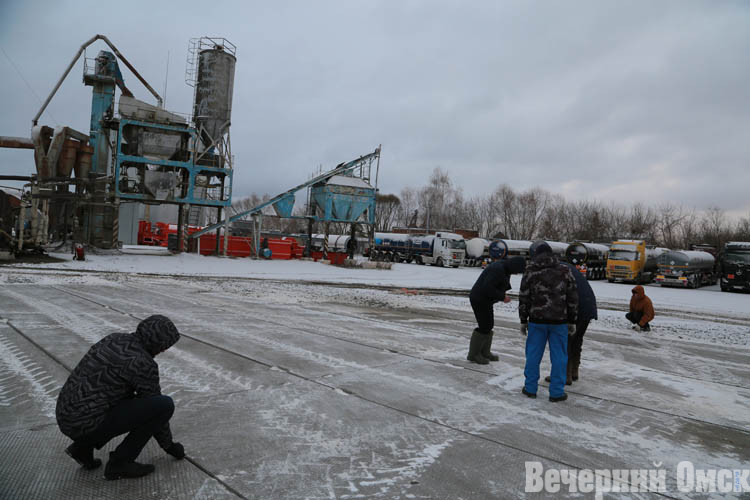На муниципальном заводе монтируют новую установку по производству асфальта