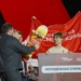 Омский скейтборд «Солнце» передали новой Молодёжной столице России Фото: телеграм-канал Ивана Колесника