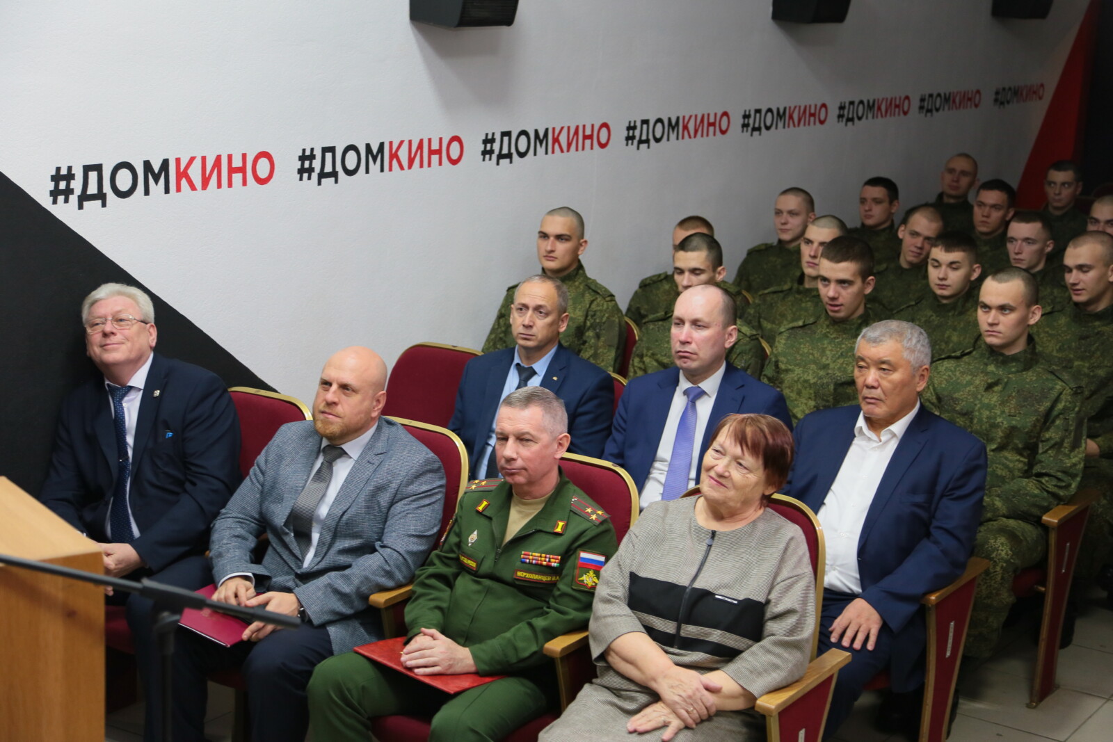 В Омске торжественно проводили новобранцев в элитное подразделение ФСО