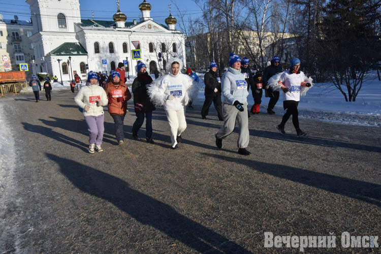 Только пятки сверкали: на Рождественском полумарафоне омички заняли все три призовых места