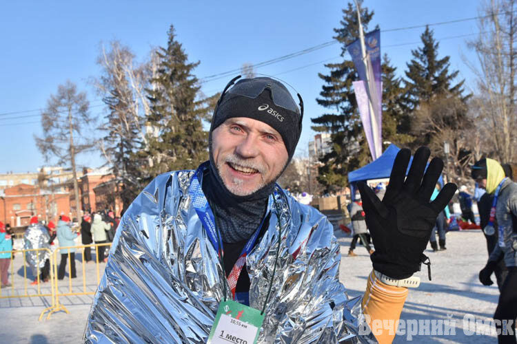 Только пятки сверкали: на Рождественском полумарафоне омички заняли все три призовых места