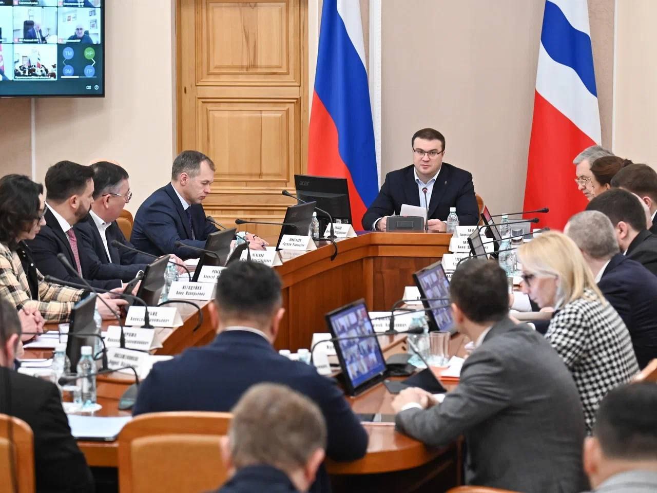 Виталий Хоценко поручил начать в Омской области противопаводковые мероприятия Фото Сергея Мельникова предоставлено правительством Омской области