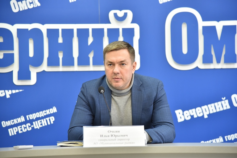 От мёда до антиквариата: омские рынки сохраняют своего покупателя