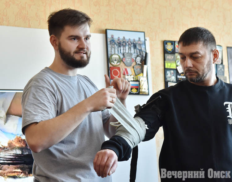 «Обезвредил мину своей ногой»: омич после тяжелого ранения учит бойцов спасать жизни