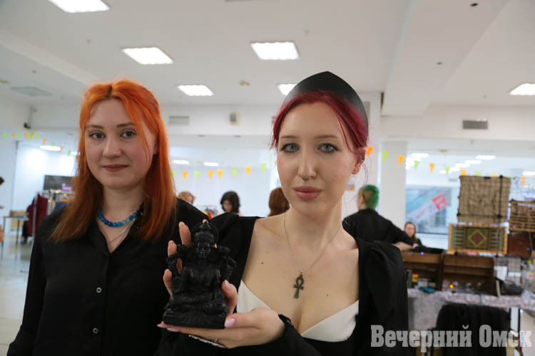 Вещи и их смыслы: в Омске устроили большую гаражную распродажу