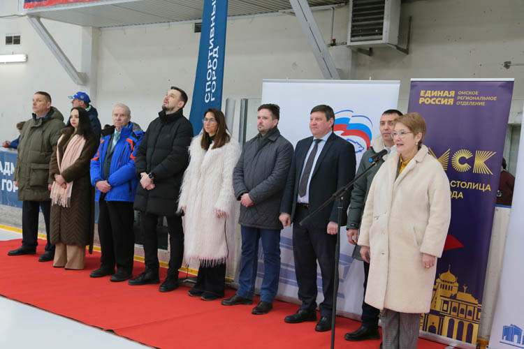 При поддержке «Единой России» в Омске прошёл показательный матч по адаптивному хоккею
