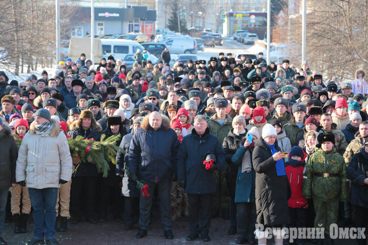 В Омске торжественным митингом и возложением цветов почтили память воинов-интернационалистов