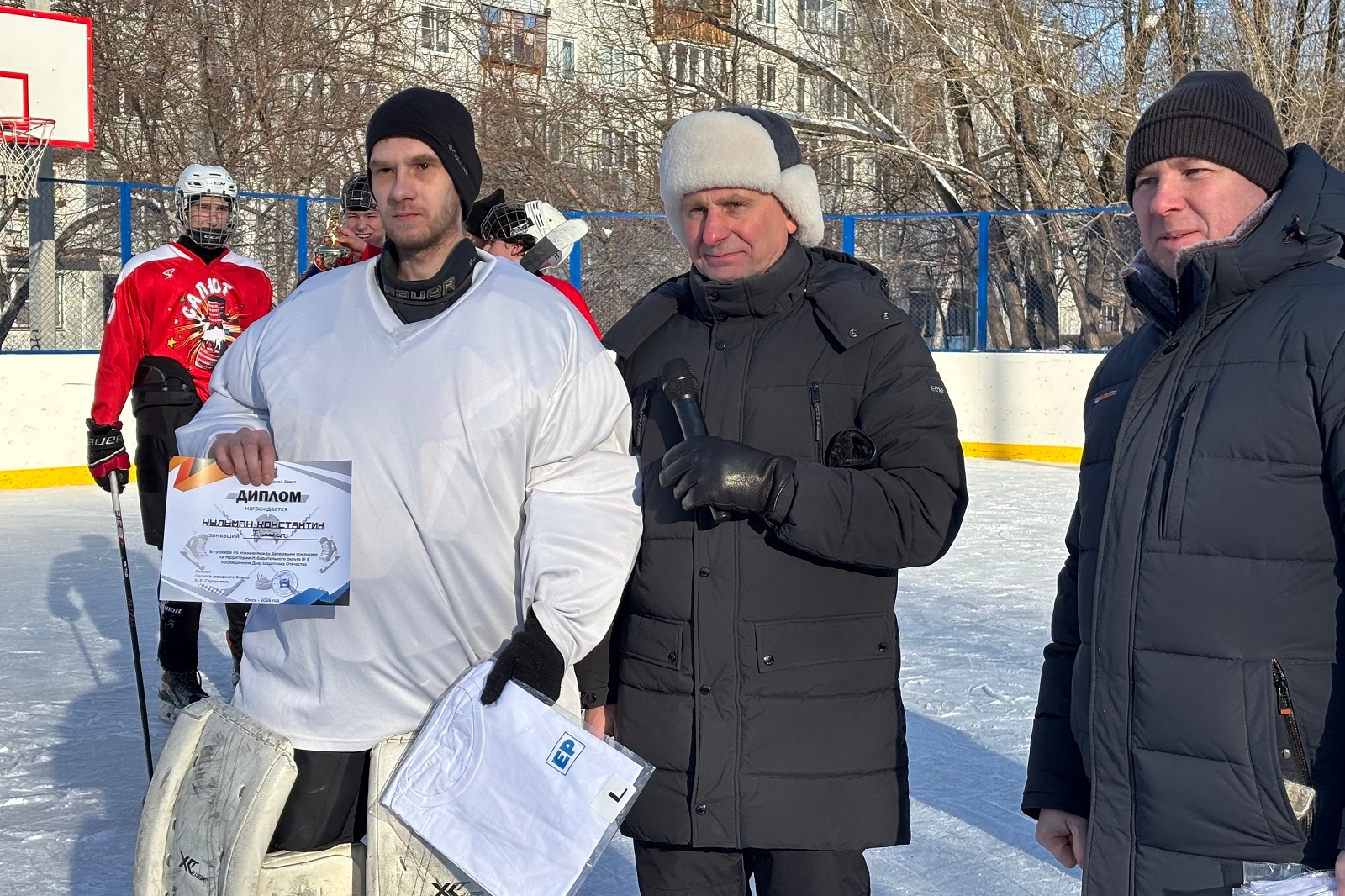 При поддержке «Единой России» в Кировском округе Омска прошёл турнир по дворовому хоккею