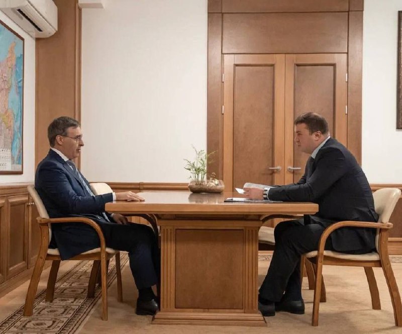 Виталий Хоценко обсудил с главой Минобрнауки создание межвузовского кампуса в Омске Фото: Минобрнауки России