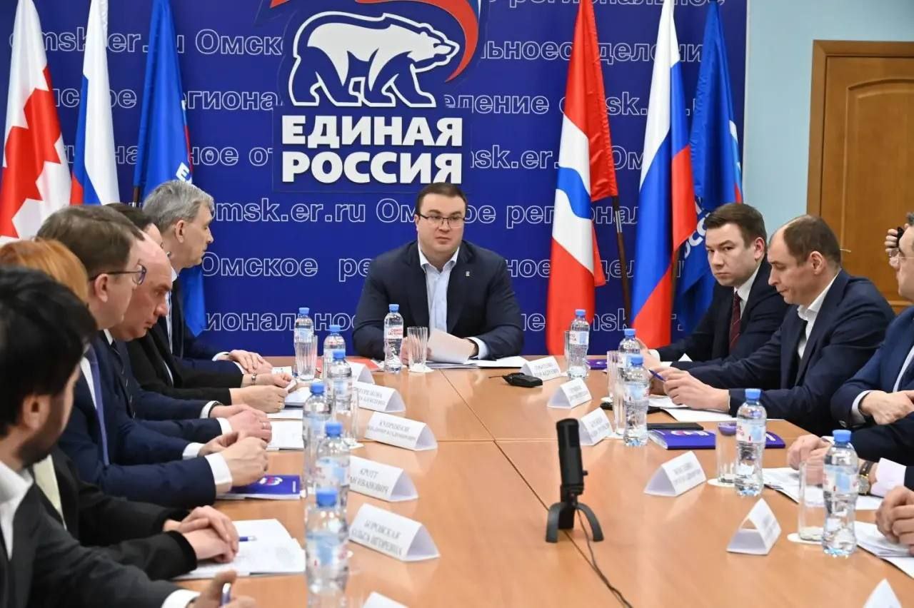 Виталий Хоценко возглавил оргкомитет по подготовке предварительного голосования «Единой России» в Омской области Фото: Управление пресс-службы губернатора и правительства Омской области,