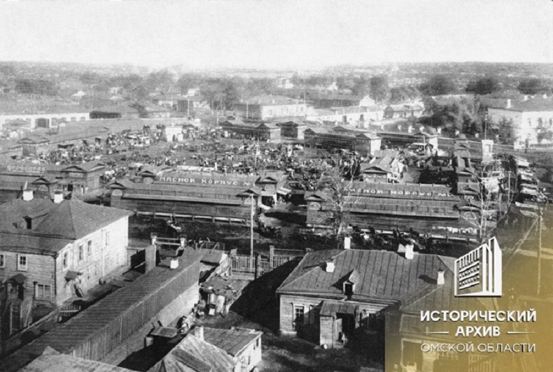 Омичам показали архивные фото омских рынков