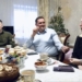 Оксана Фадина встретилась с участником спецоперации из Крутинского района, спасенным из украинского плена Фото: скриншот видео АО «Омские медиа» – ОРТРК-12 канал.