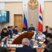 Сверили часы: Виталий Хоценко провел заседание Парламентского клуба Фото: управление пресс-службы губернатора и правительства Омской области