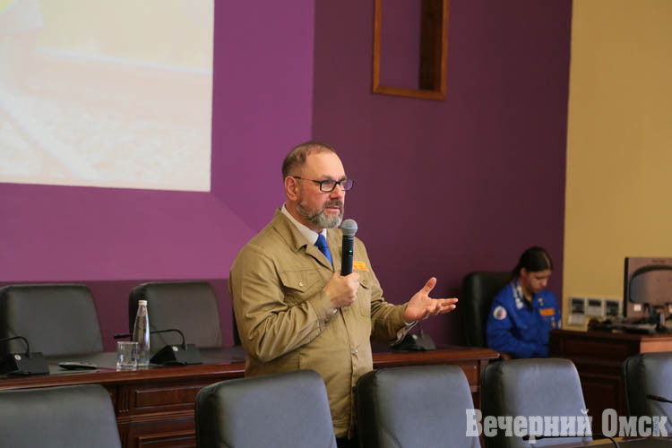 От нейросетей до «гашения» конфликтов: студотрядовцы Омска и других регионов прошли обучение