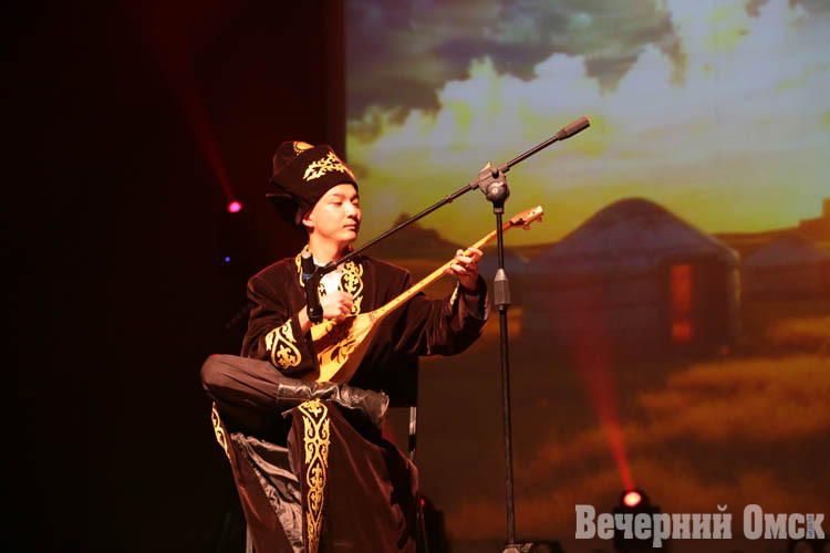 казахи домбра 