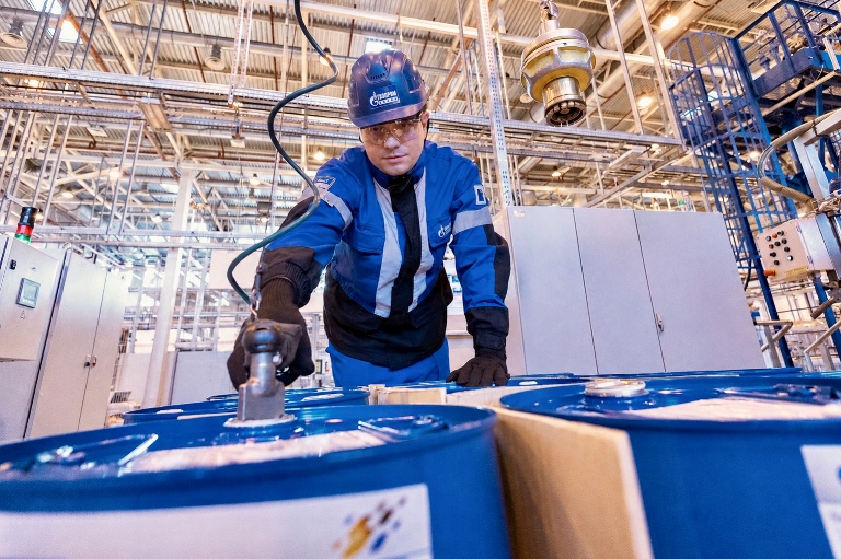 «Газпромнефть-СМ» представила продукцию для металлообработки омского производства на международной выставке Фото: Дмитрий Верхоробин