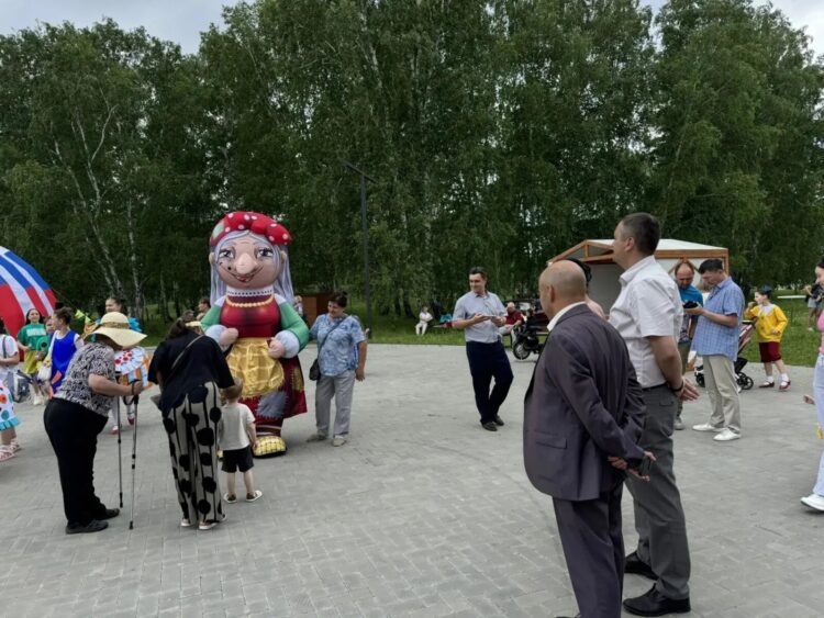 Победитель предварительного голосования «Единой России» Андрей Бондаренко посетил Азовский район