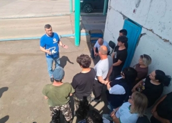Победители предварительного голосования «Единой России» Владимир Пушкарев и Андрей Бондаренко оценили развитие Павлоградки Фото: Наталья Макарова