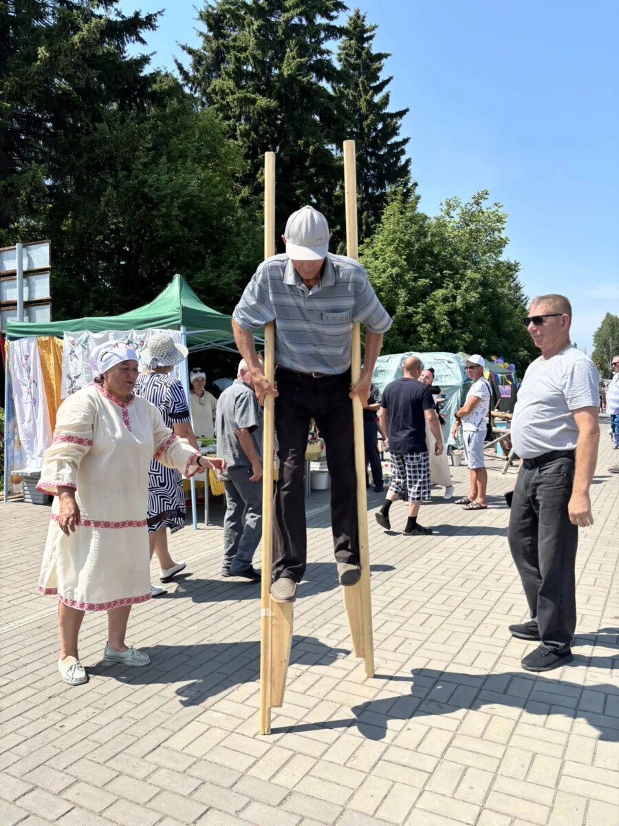 Окрошка без картошки и громкая свадьба: как прошел фестиваль "Слетье" в Большеречье