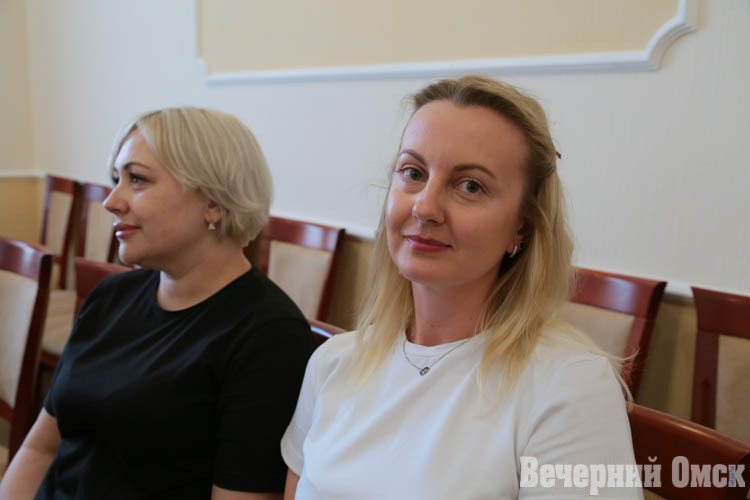 Спасибо за труд и теплоту сердец: в Омске поздравили работников социальной службы