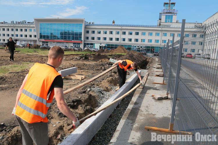Благоустройство площади Бухгольца в Омске планируют закончить досрочно - к 15 августа