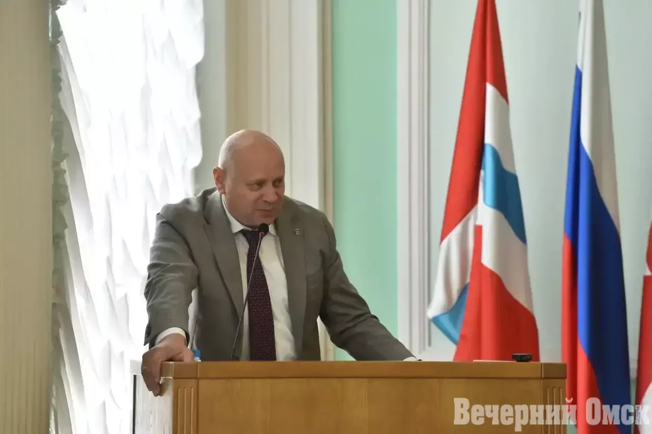 Сергей Шелест в своем отчете в Горсовете подвёл итоги работы мэрии в 2025 году