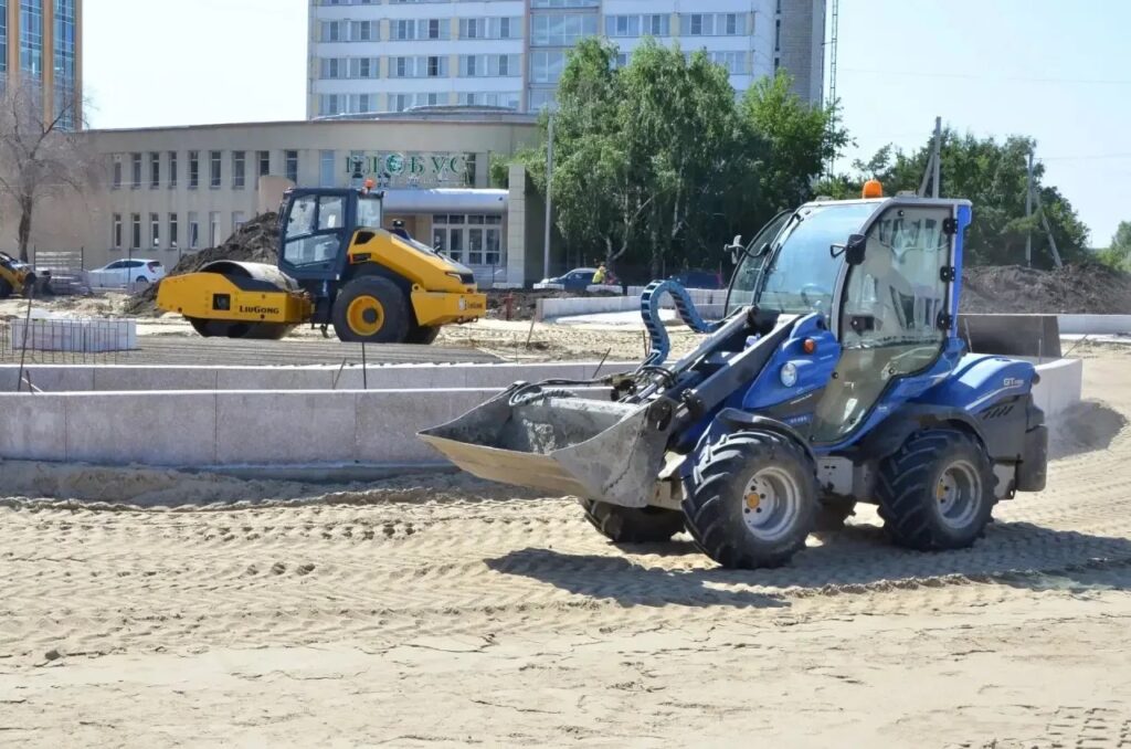«Продолжаем благоустройство»: Виталий Хоценко - о площади Бухгольца