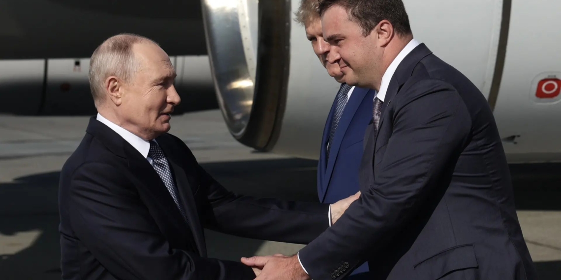 Губернатор Виталий Хоценко встретил в Омске президента России Владимира Путина