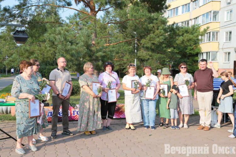 Мэр Омска поздравил жителей Левобережья с наступающим праздником