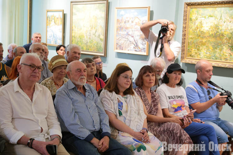 В Либеров-центре открылась выставка омского художника Игоря Санина