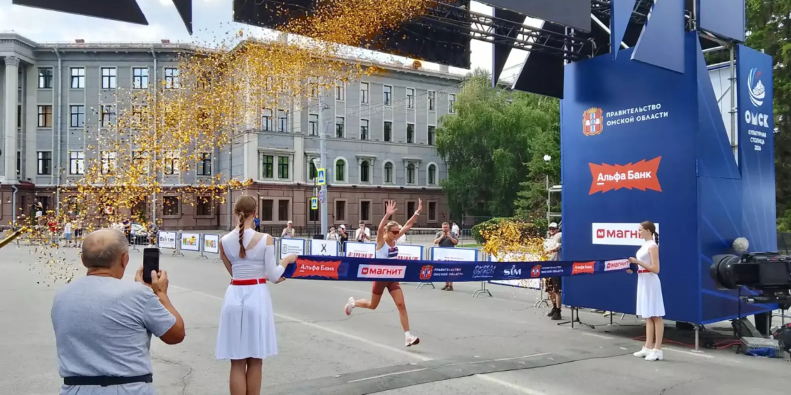 Омичка Марина Ковалёва стала чемпионкой Сибирского международного марафона Фото: Вадим Дитковский