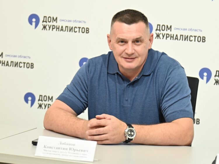 «Однажды жизнь поставила меня перед выбором»: призер чемпионата мира приехал в Омск, чтобы поделиться опытом 