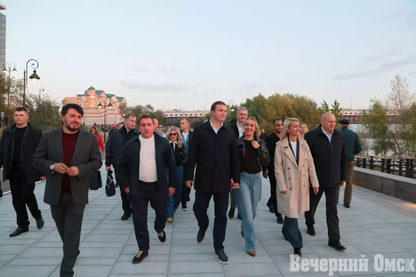 800 метров и три яруса. В Омске открыли обновленную набережную Тухачевского