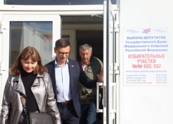 Игорь Антропенко посетил избирательные участки в Исилькульском районе Фото: Марина Каргаполова