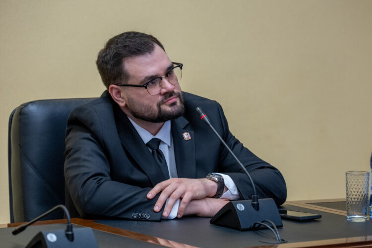 В Омске прошел круглый стол, где обсудили влияние выборов на будущее региона