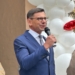 Игорь Антропенко посетил торжественные линейки в омских школах в День знаний Фото: Егор Онопа