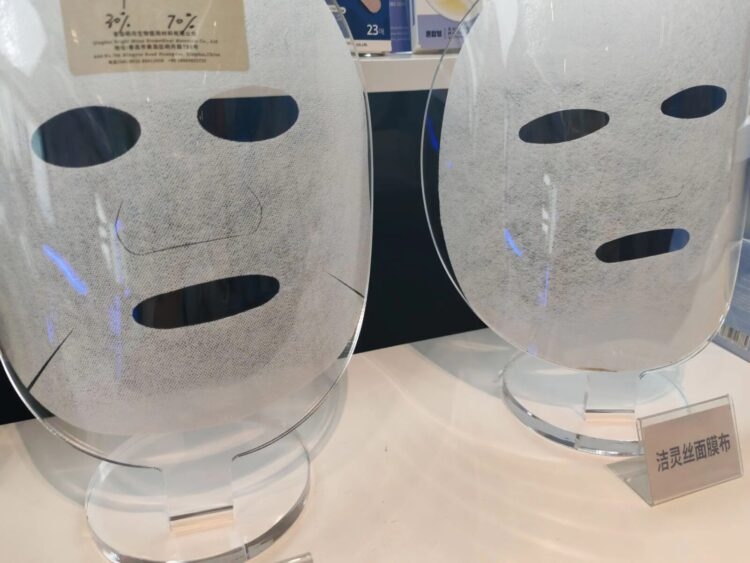 Золото со дна морского: омичам рассказали, почему сейчас популярны водоросли