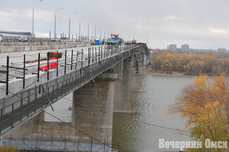 На мосту у Телецентра в ноябре откроют четвертую полосу и отменят реверсивное движение